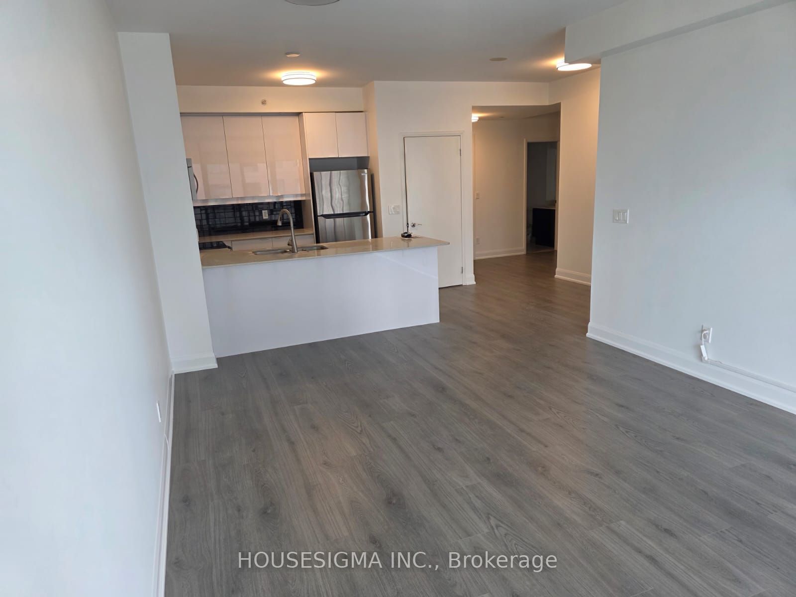 2910 Highway 7 N/A W 2206, Vaughan, ON L4K 0H8 photo 2