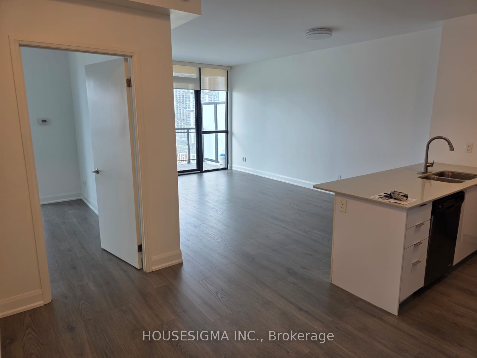 2910 Highway 7 N/A W 2206, Vaughan, ON L4K 0H8 photo 5