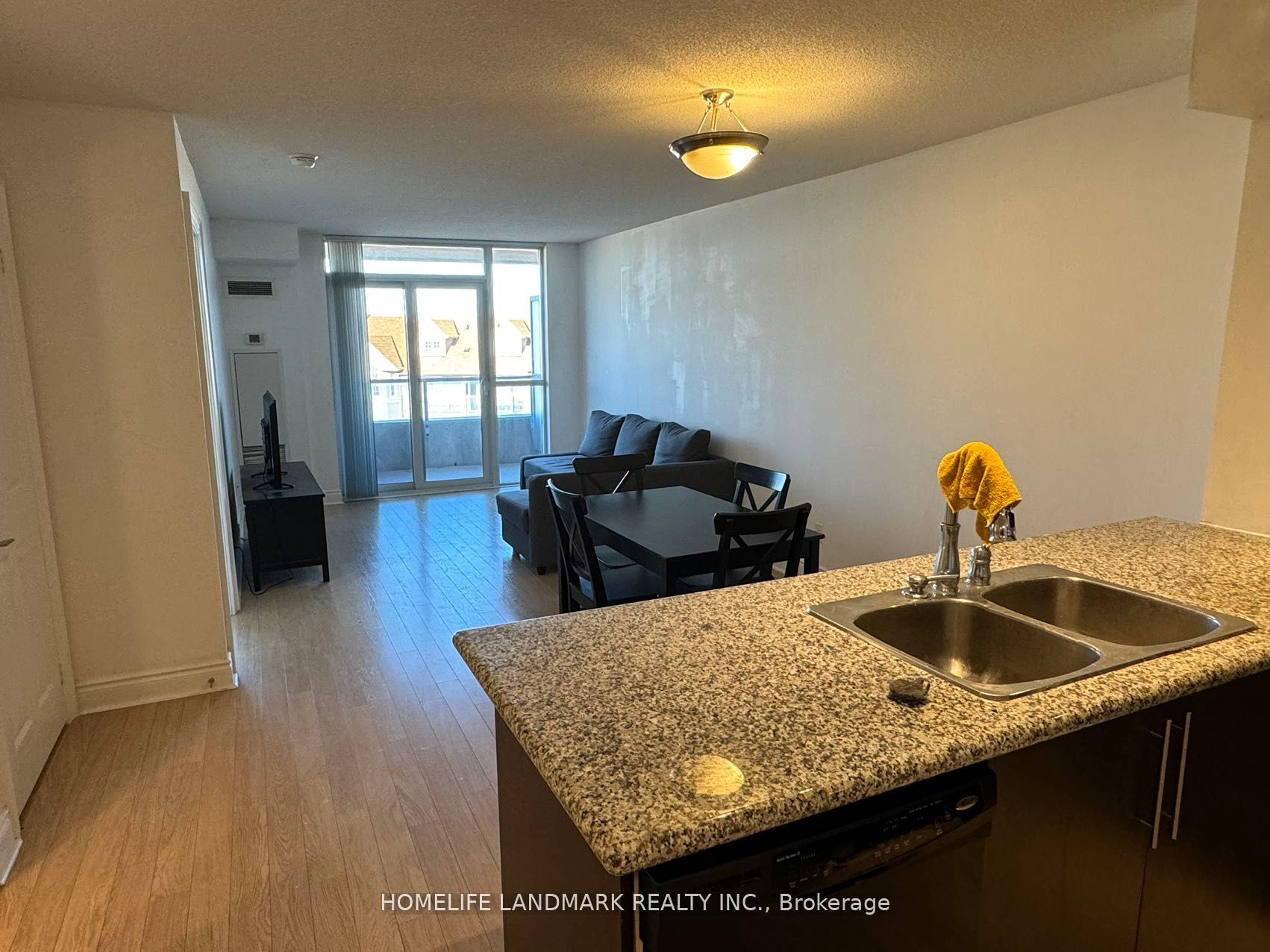 23 COX Boulevard 675, Markham, ON L3R 7Z9