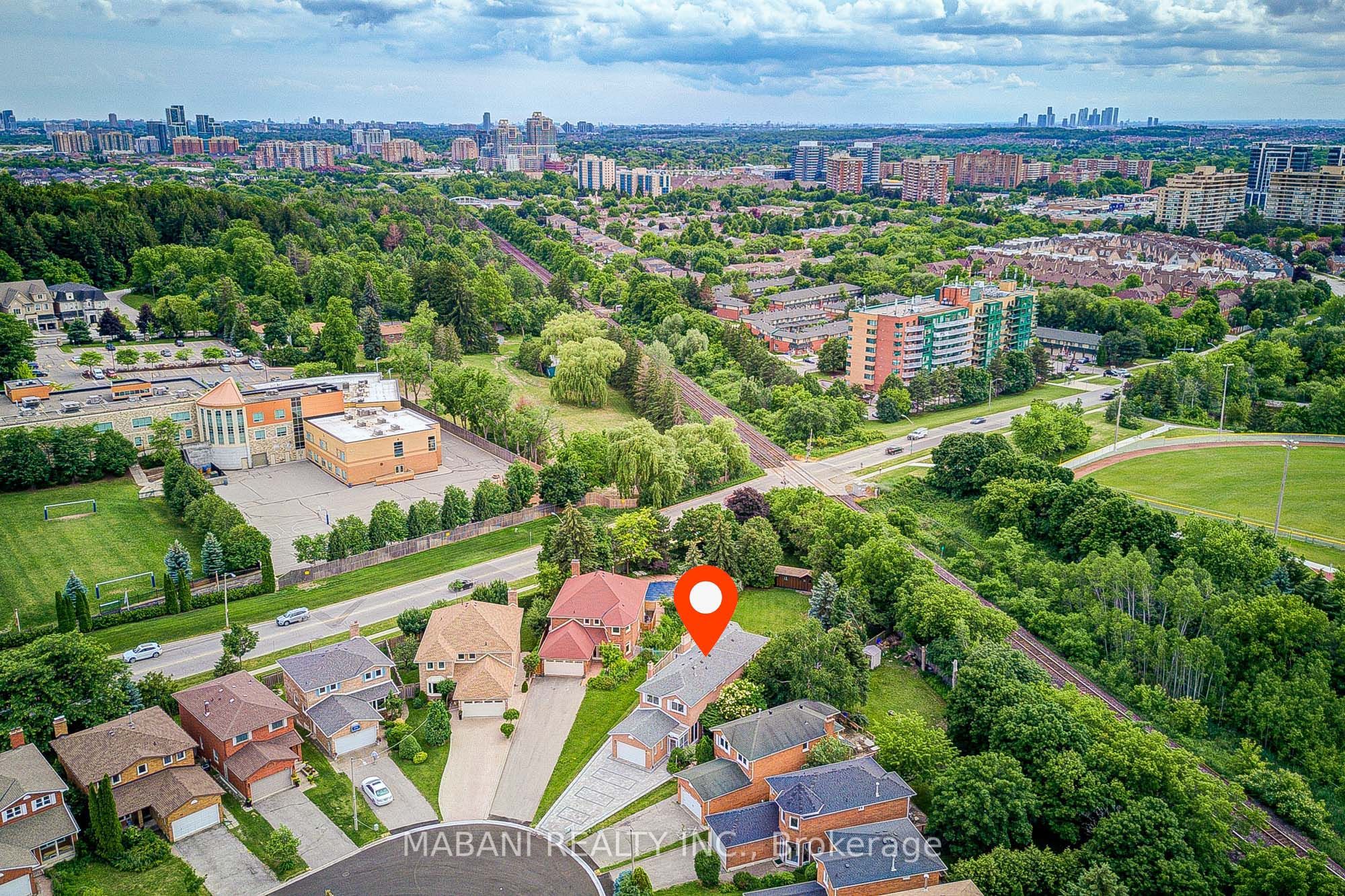 38 Marchwood Crescent, Richmond Hill, ON L4C 8M5 photo 4