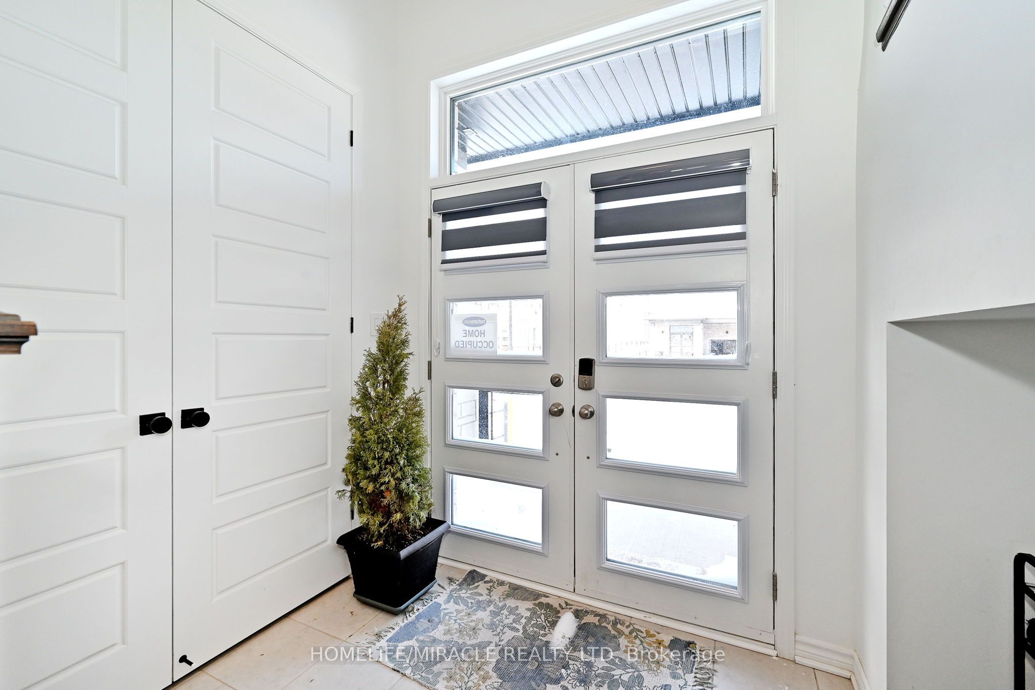689 Mika Street, Innisfil, ON L9S 0R7 photo 4