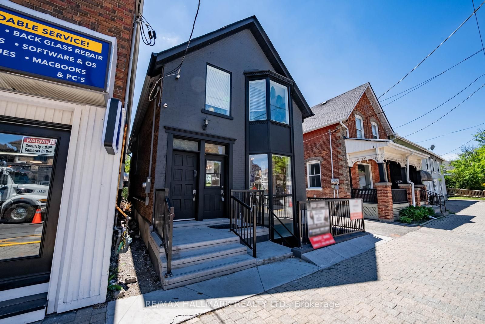 6395 Main Street Main, Whitchurch-Stouffville, ON L4A 1G4 photo 3