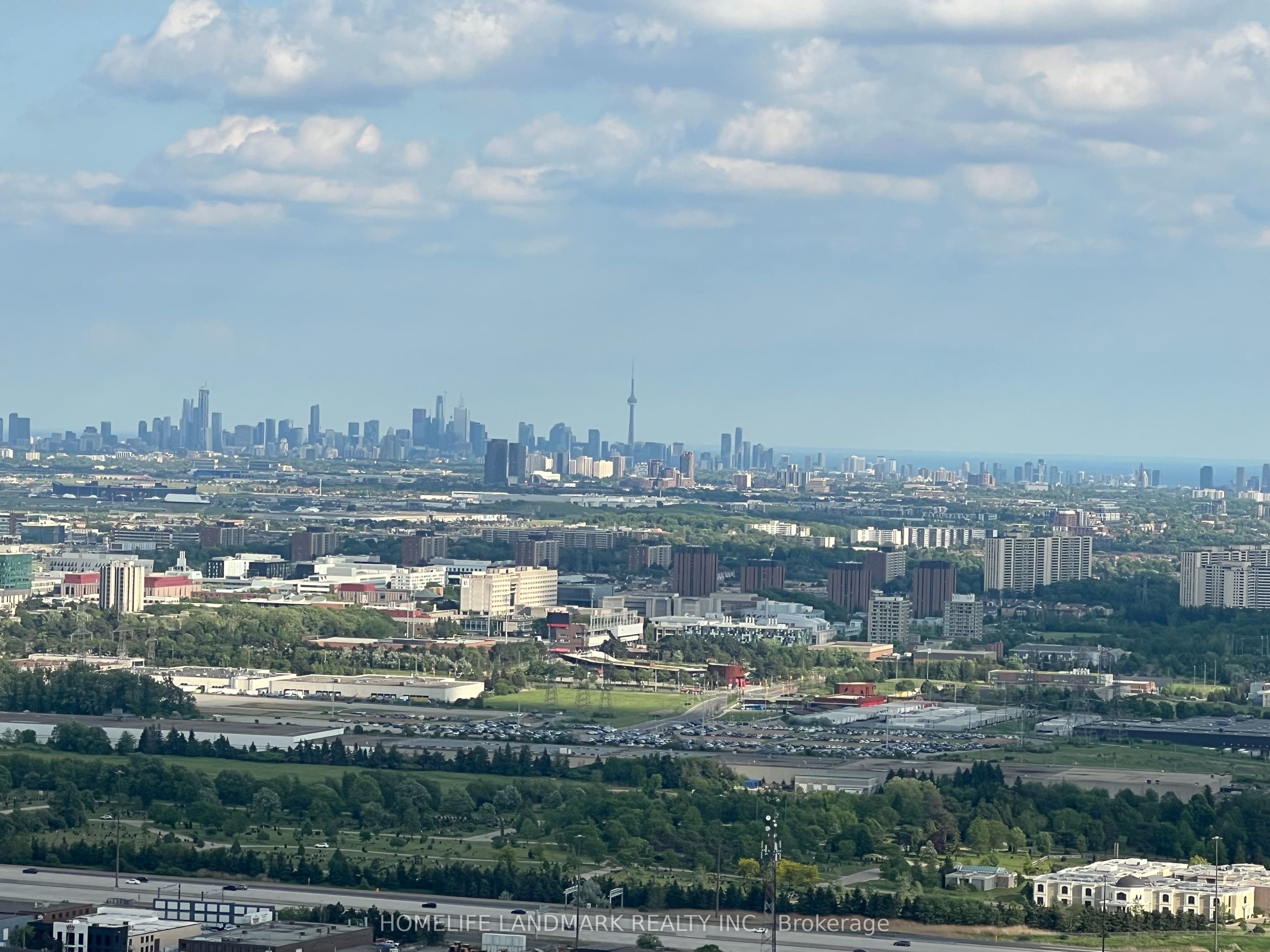 950 Portage Parkway 5708, Vaughan, ON L4K 0J7 photo 3