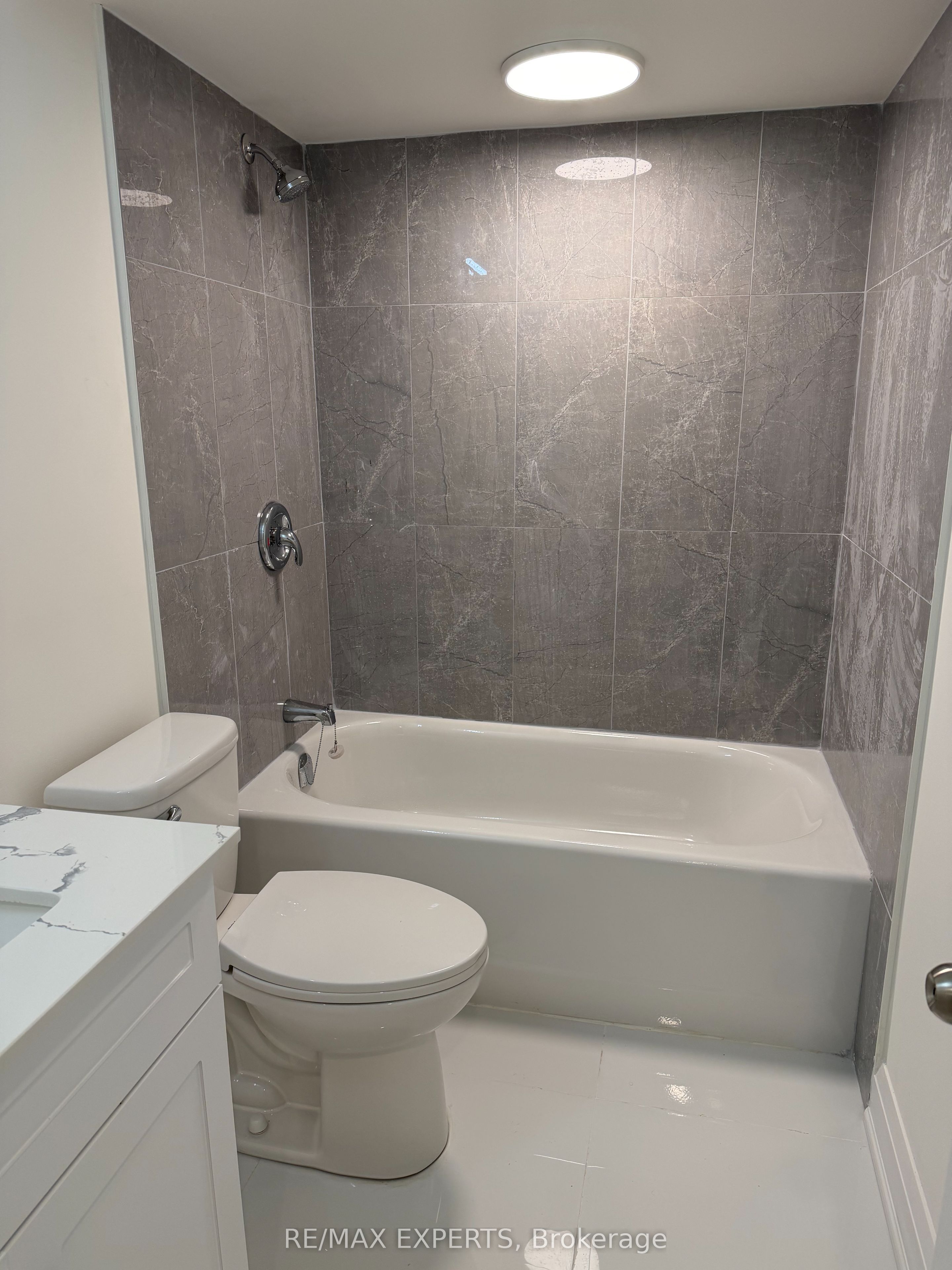 4 B Trailside Drive, Bradford West Gwillimbury, ON L3Z 0B5 photo 4
