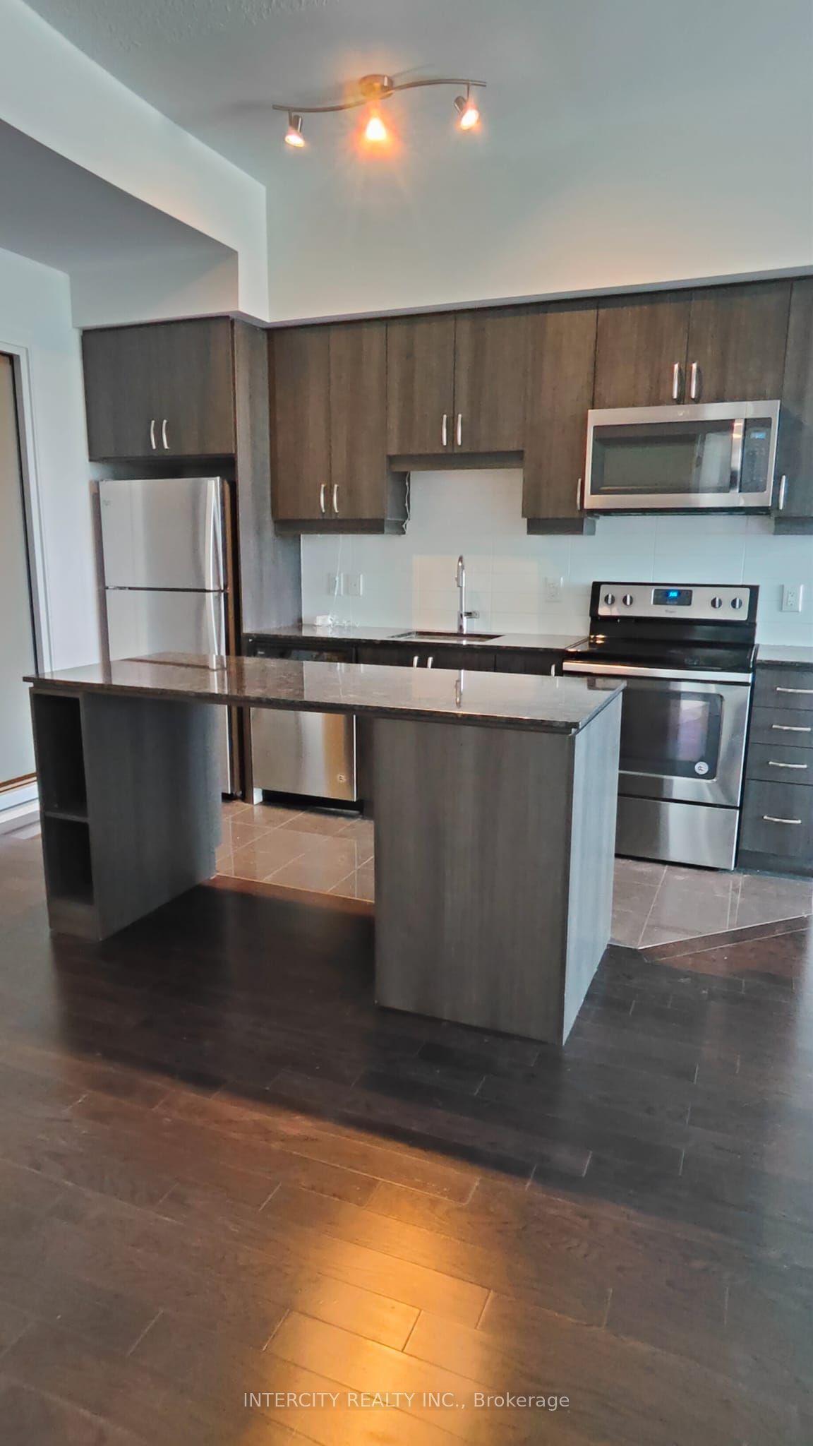 9205 Yonge Street N 804, Richmond Hill, ON L4C 1V5 photo 5