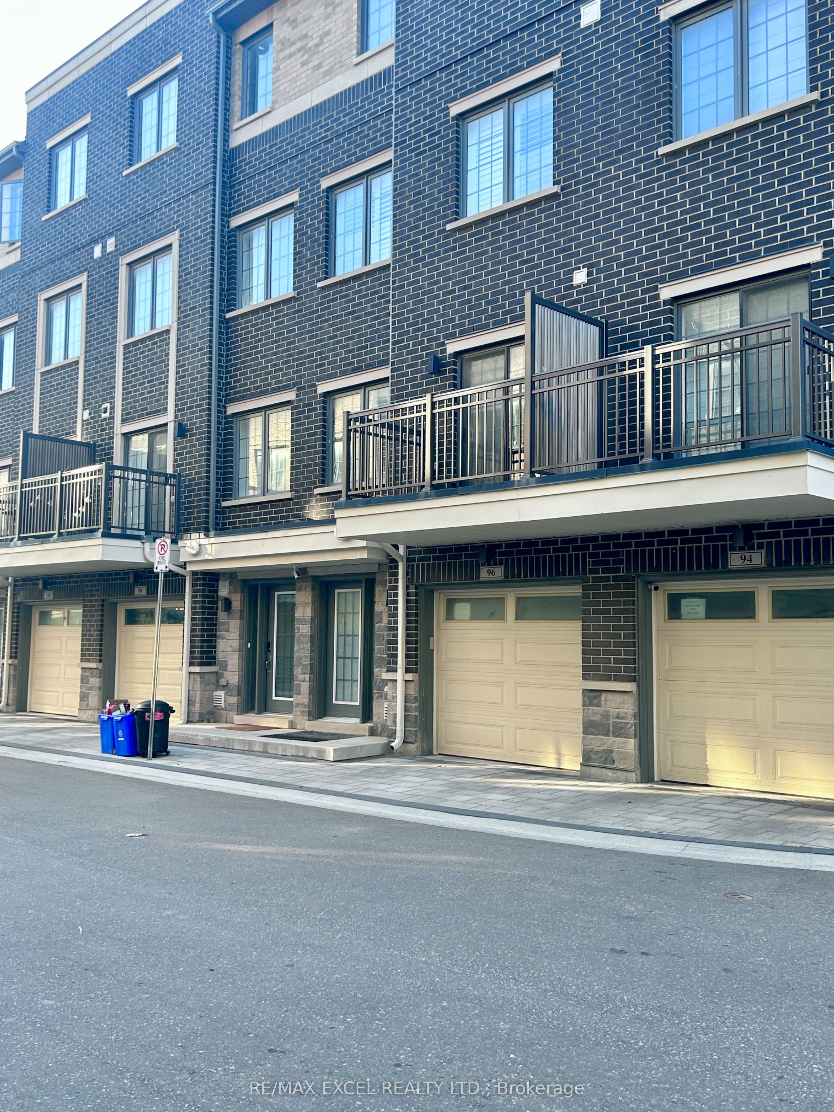 96 Clippers Crescent, Whitchurch-Stouffville, ON L4A 4X7