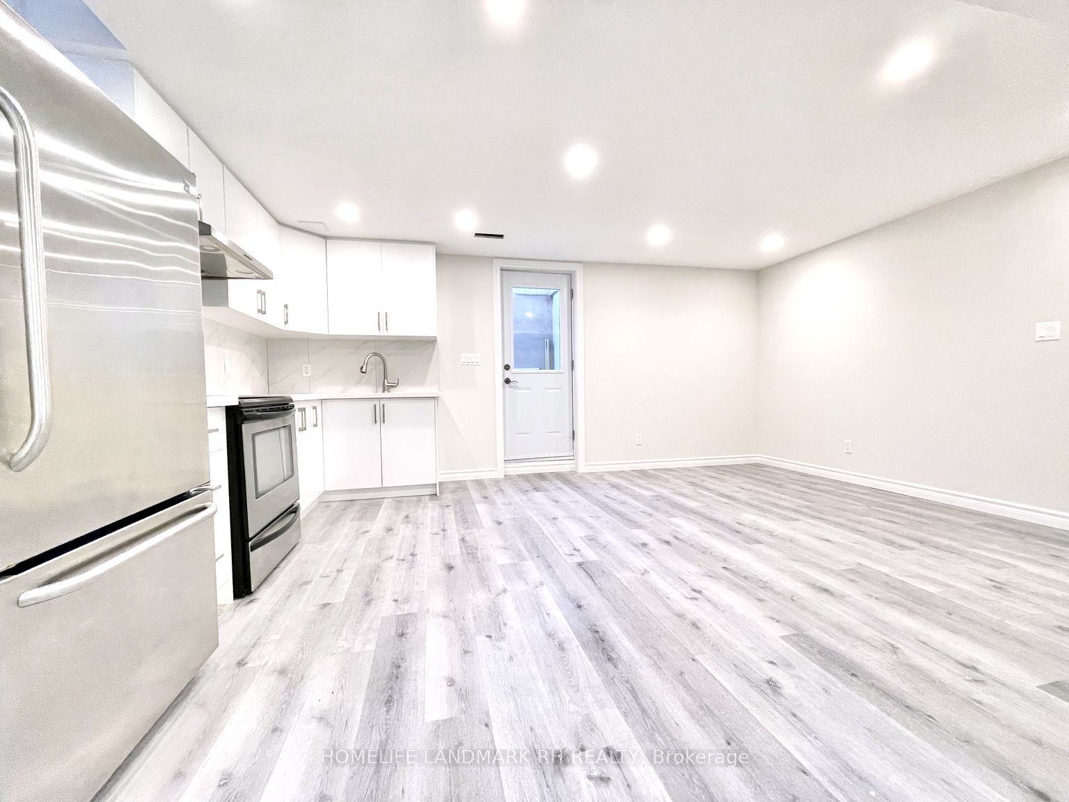 21 Milby Crescent Bsmt, Bradford West Gwillimbury, ON L3Z 0X9 photo 3