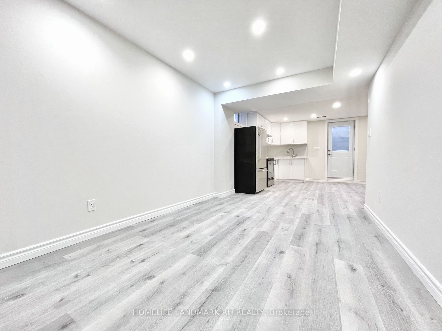 21 Milby Crescent Bsmt, Bradford West Gwillimbury, ON L3Z 0X9 photo 4