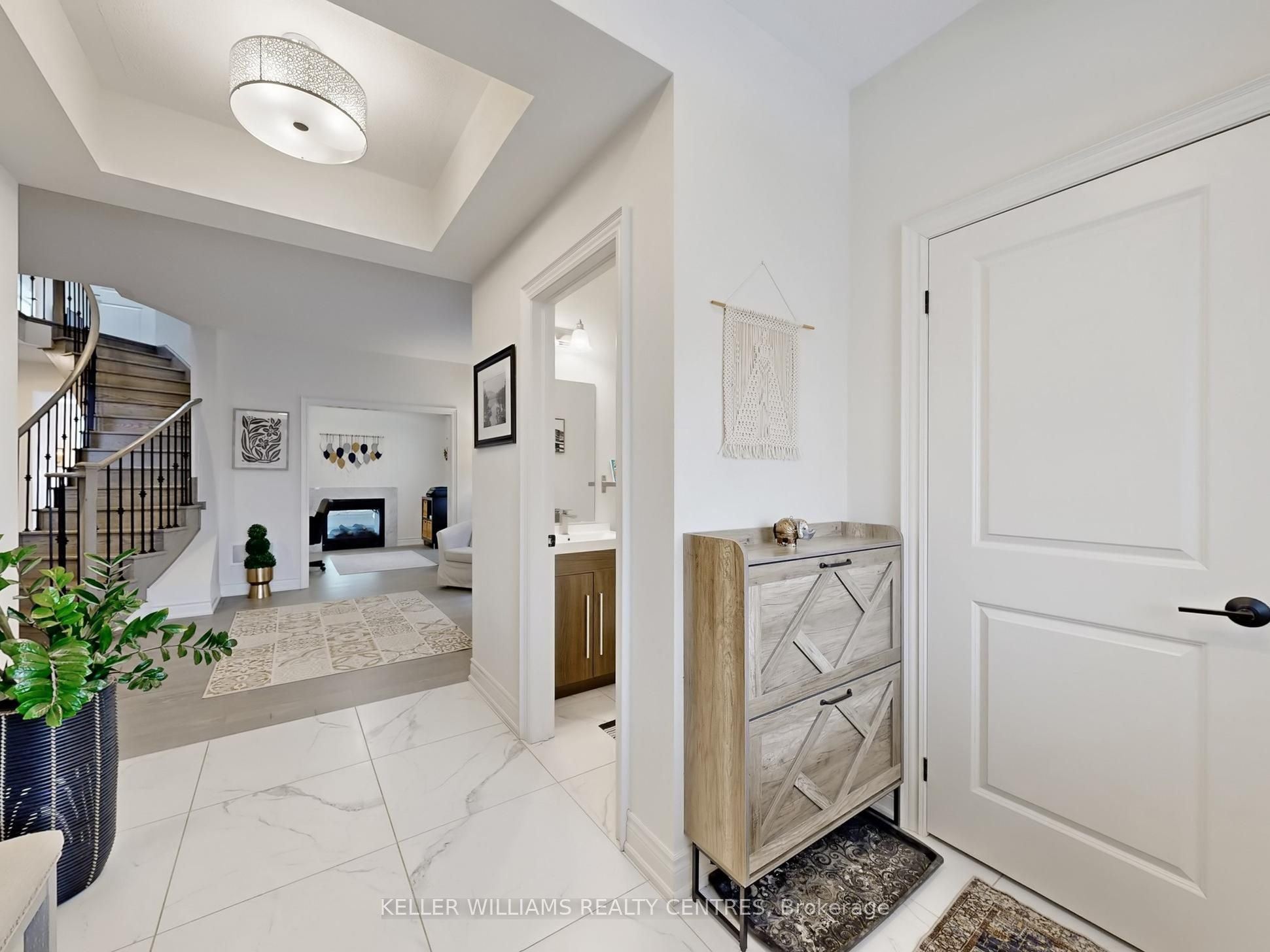 833 Langford Boulevard, Bradford West Gwillimbury, ON L3L 0X6 photo 5