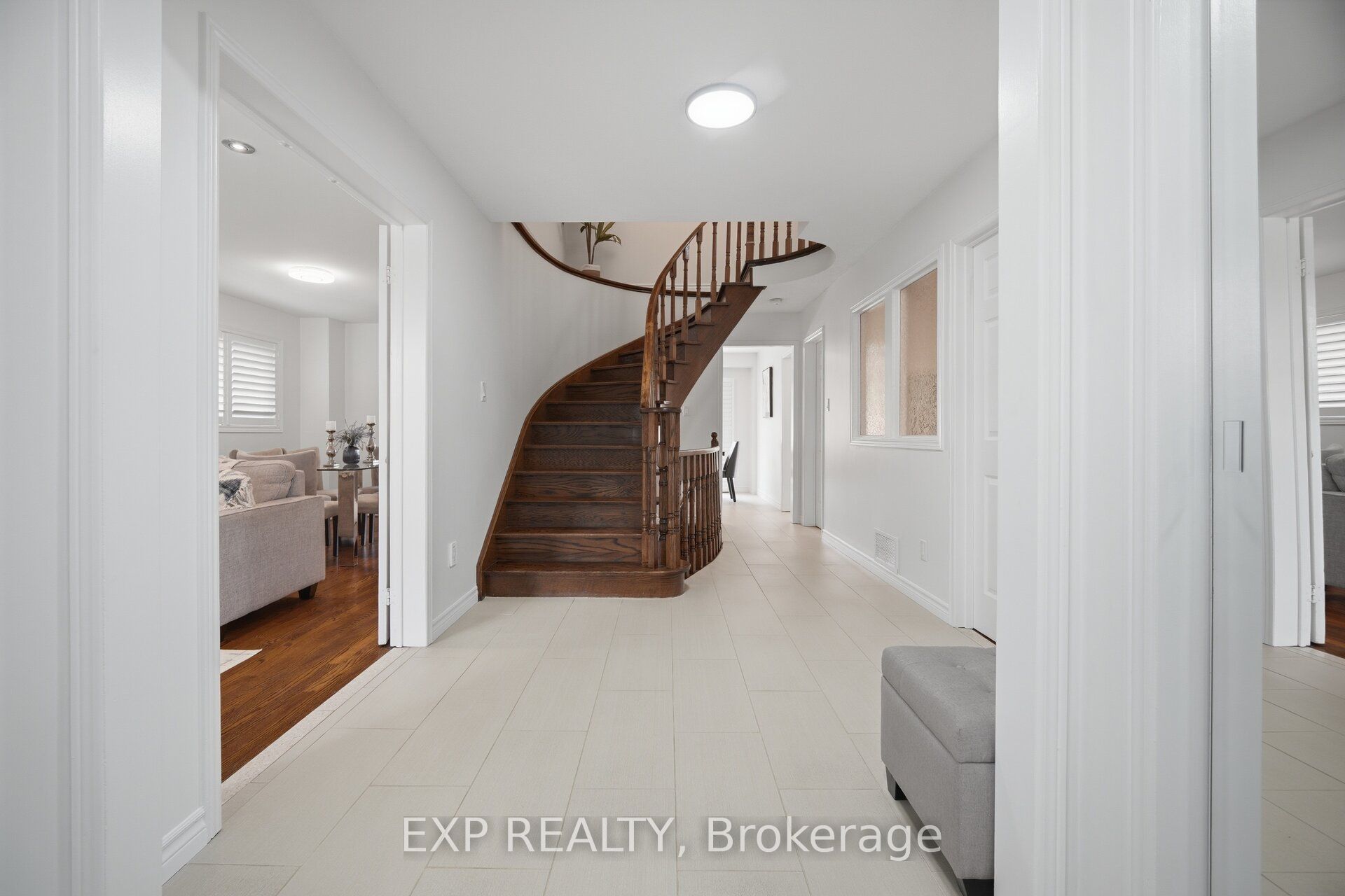 70 Embassy Drive, Vaughan, ON L4L 5B1 photo 5