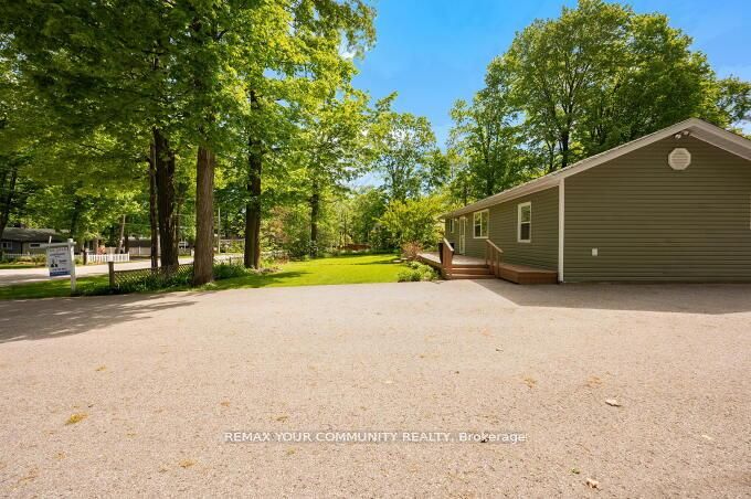 781 Edward Street, Innisfil, ON L9S 2S2 photo 5
