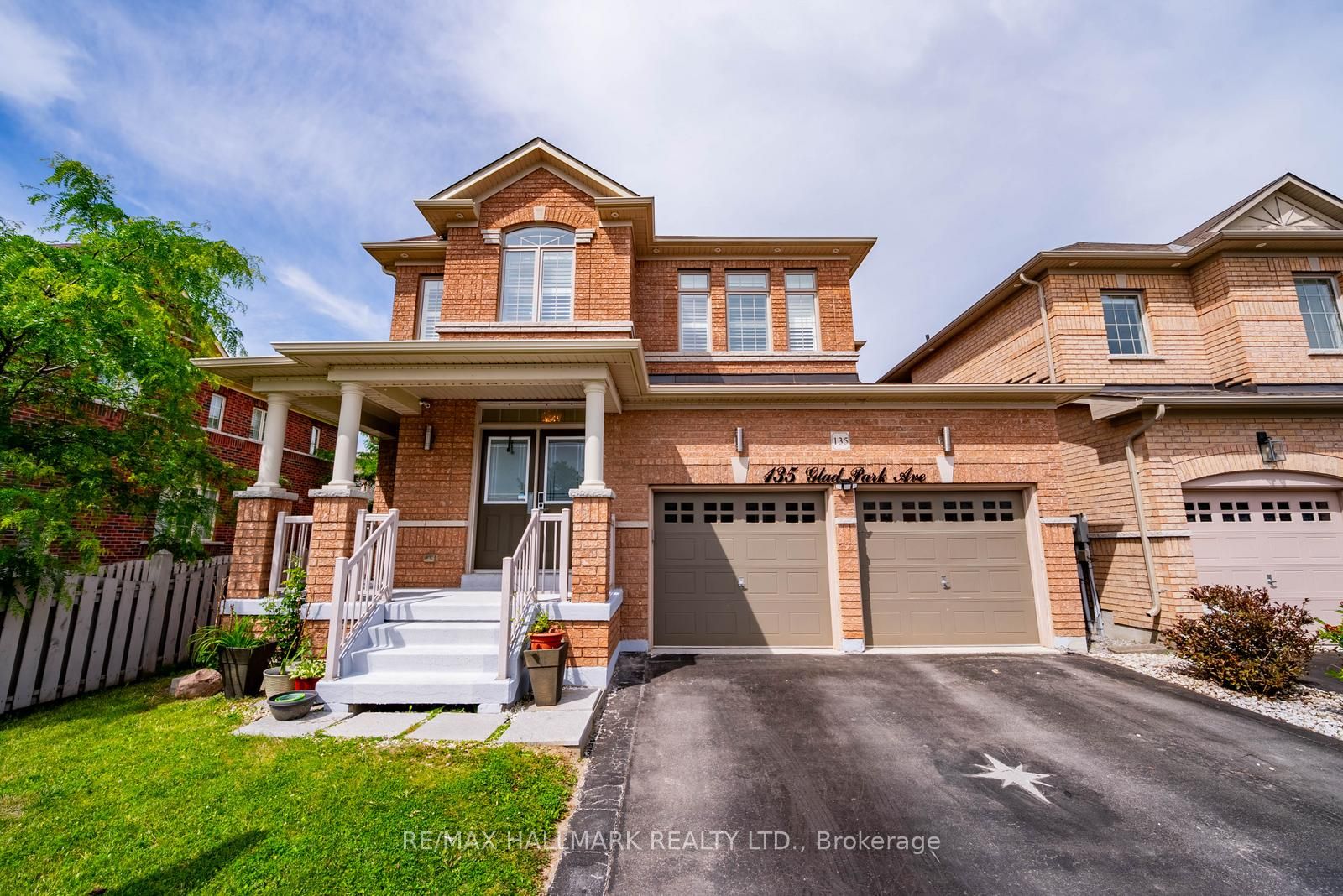 135 Glad Park Avenue, Whitchurch-Stouffville, ON L4A 1X5 photo 2