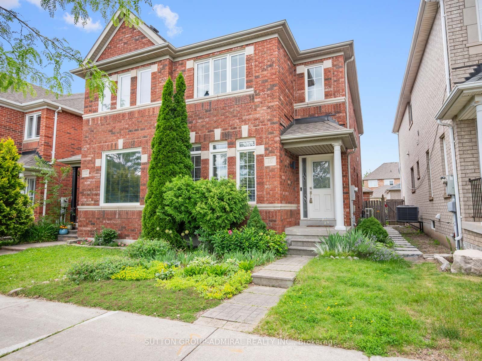 10 Forest Run Boulevard, Vaughan, ON L4K 5J8