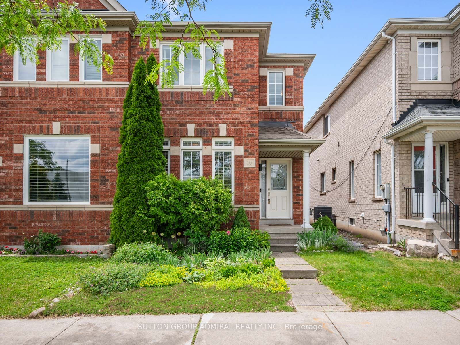 10 Forest Run Boulevard, Vaughan, ON L4K 5J8 photo 2
