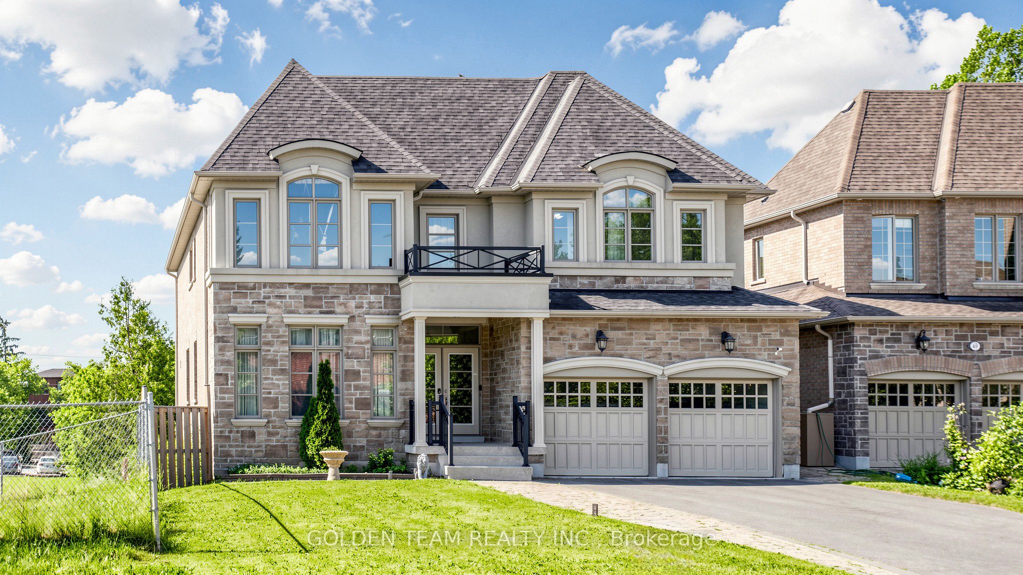 47 Arten Avenue, Richmond Hill, ON L4C 9X1 photo 2
