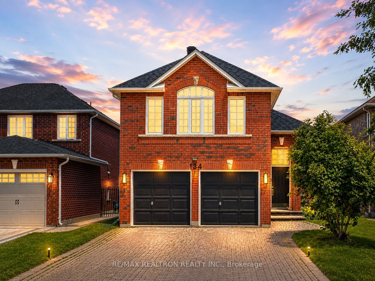 134 Humberland Drive, Richmond Hill, ON L4E 3Y7 photo 2