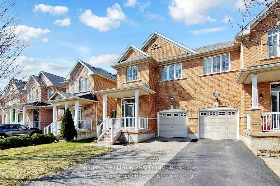 37 Jonas Millway N/A, Whitchurch-Stouffville, ON L4A 0M4 photo 2