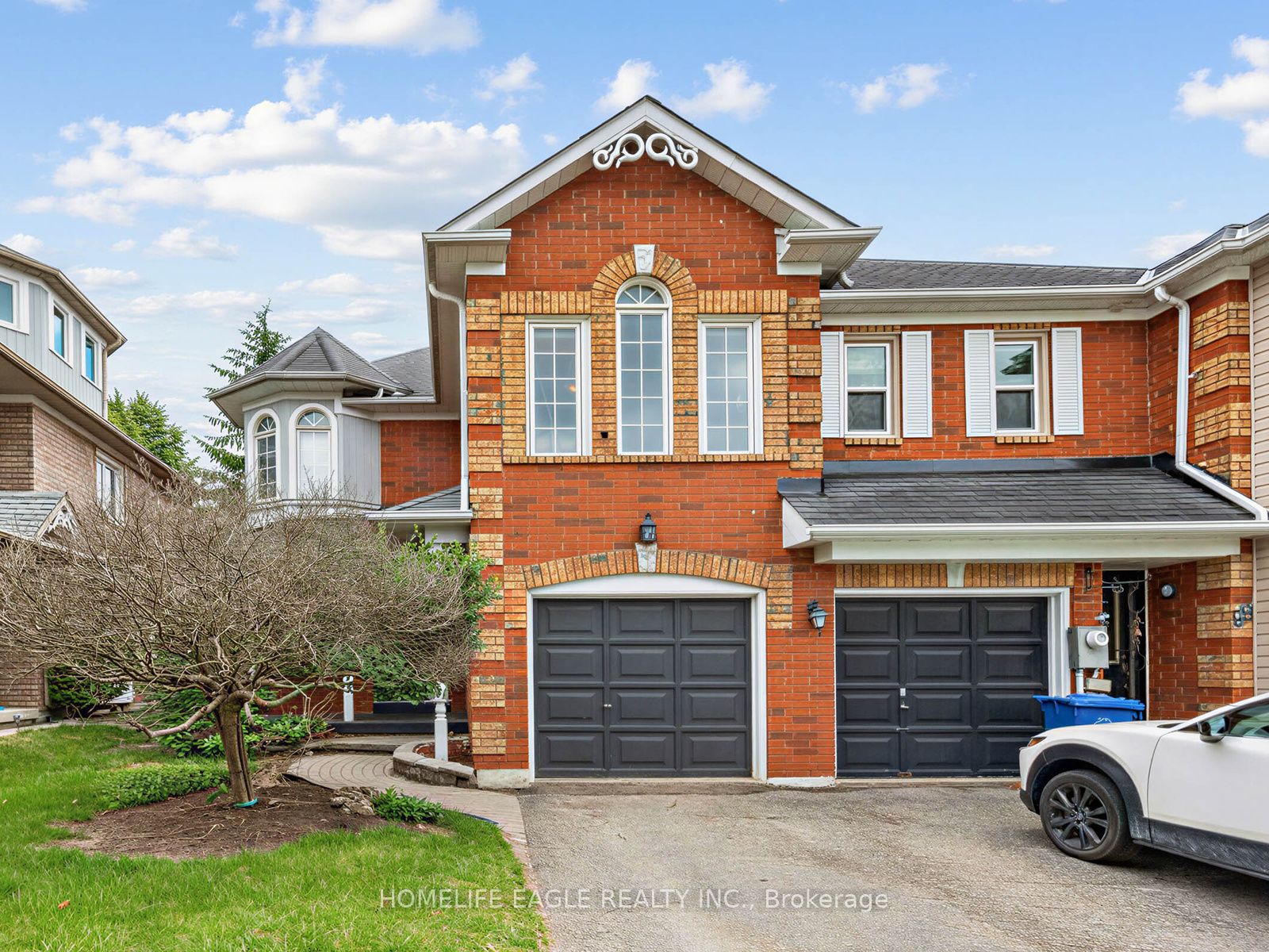 101 Downey Circle, Aurora, ON L4G 7E8 photo 3