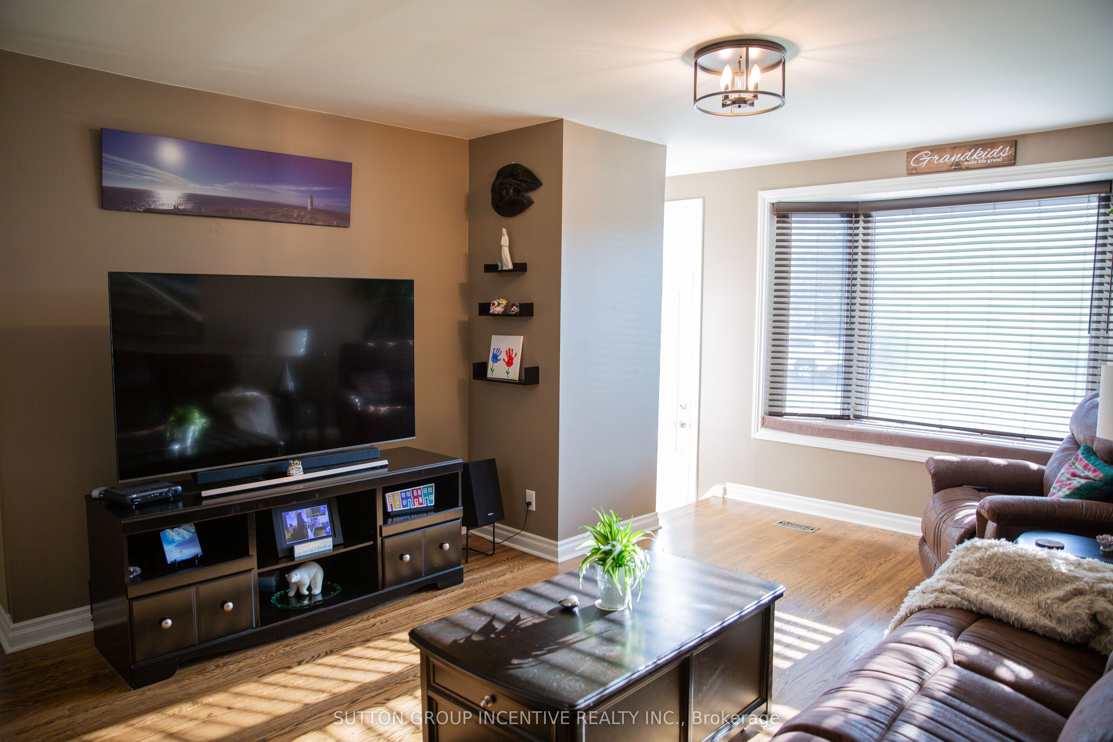 45 Bailey Crescent, Aurora, ON L4G 2B2 photo 4