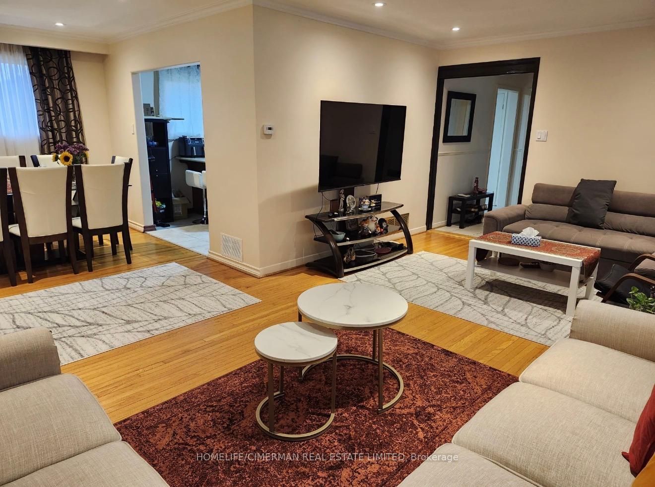 92 Bond Crescent, Richmond Hill, ON L4E 3K7 photo 4