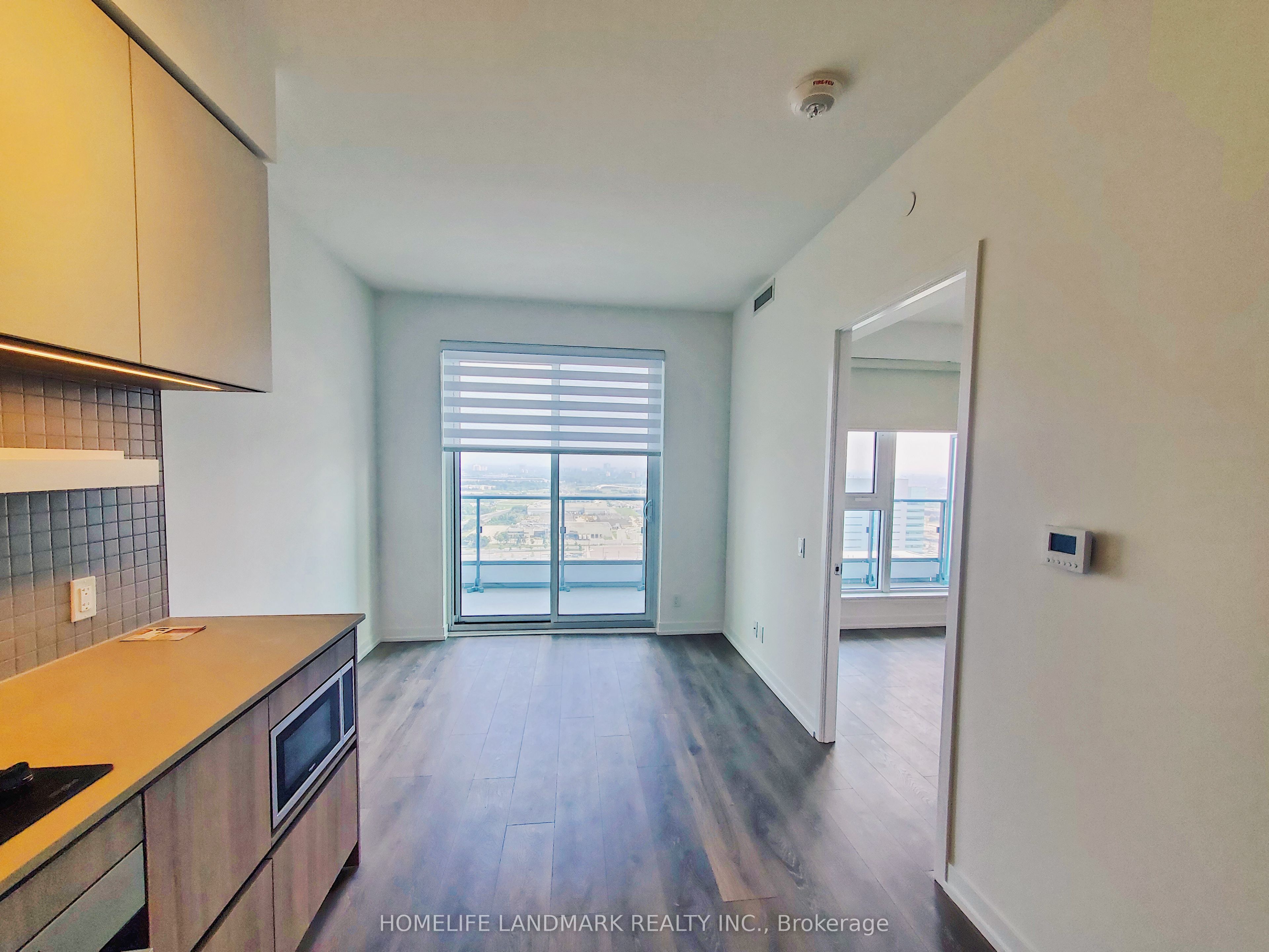 950 Portage Parkway 2907, Vaughan, ON L4K 0J7 photo 5