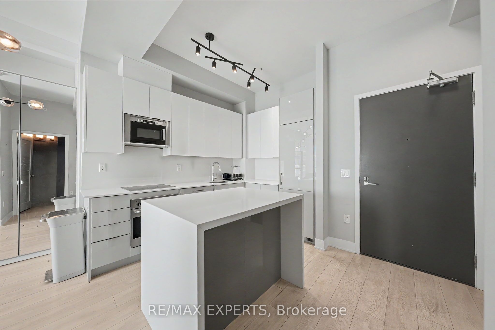 2916 Highway 7 N/A 201, Vaughan, ON L4K 0K6 photo 5