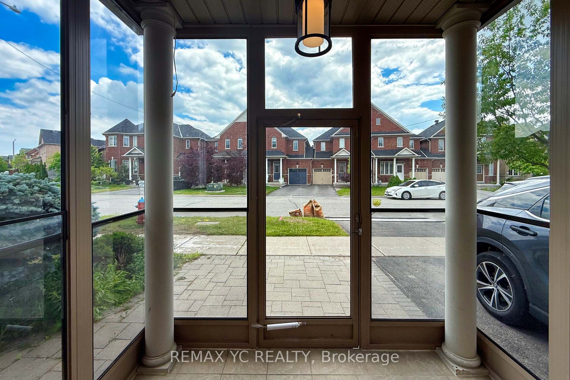 24 Millwright Avenue, Richmond Hill, ON L4E 5B1 photo 2