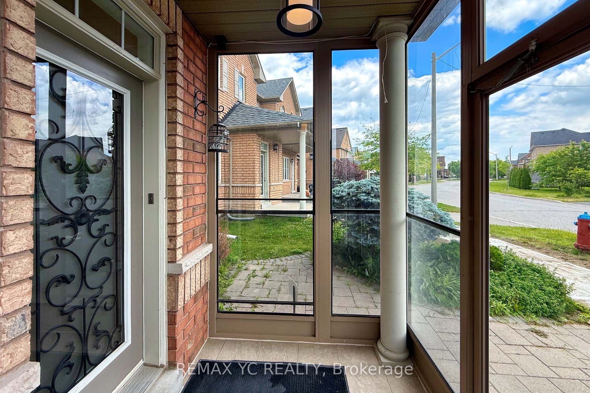 24 Millwright Avenue, Richmond Hill, ON L4E 5B1 photo 3
