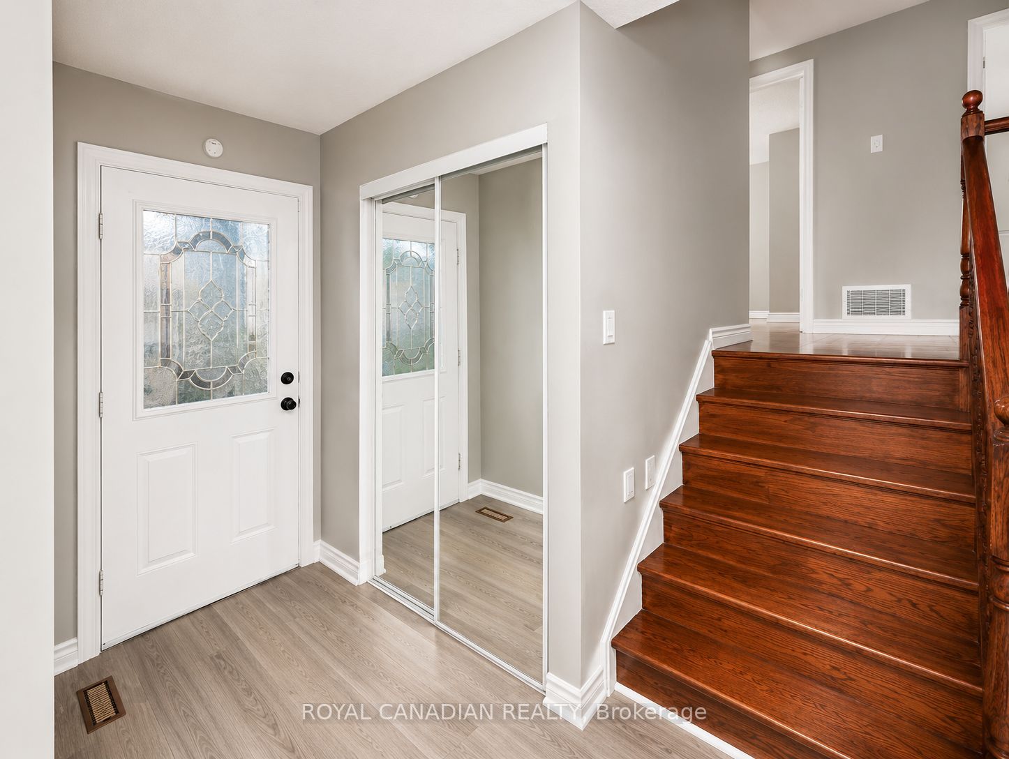36 Maplegrove Avenue, Bradford West Gwillimbury, ON L3Z 1S1 photo 3