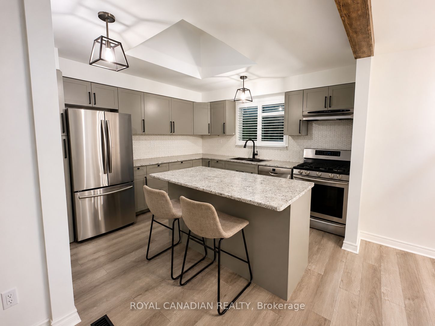36 Maplegrove Avenue, Bradford West Gwillimbury, ON L3Z 1S1 photo 5