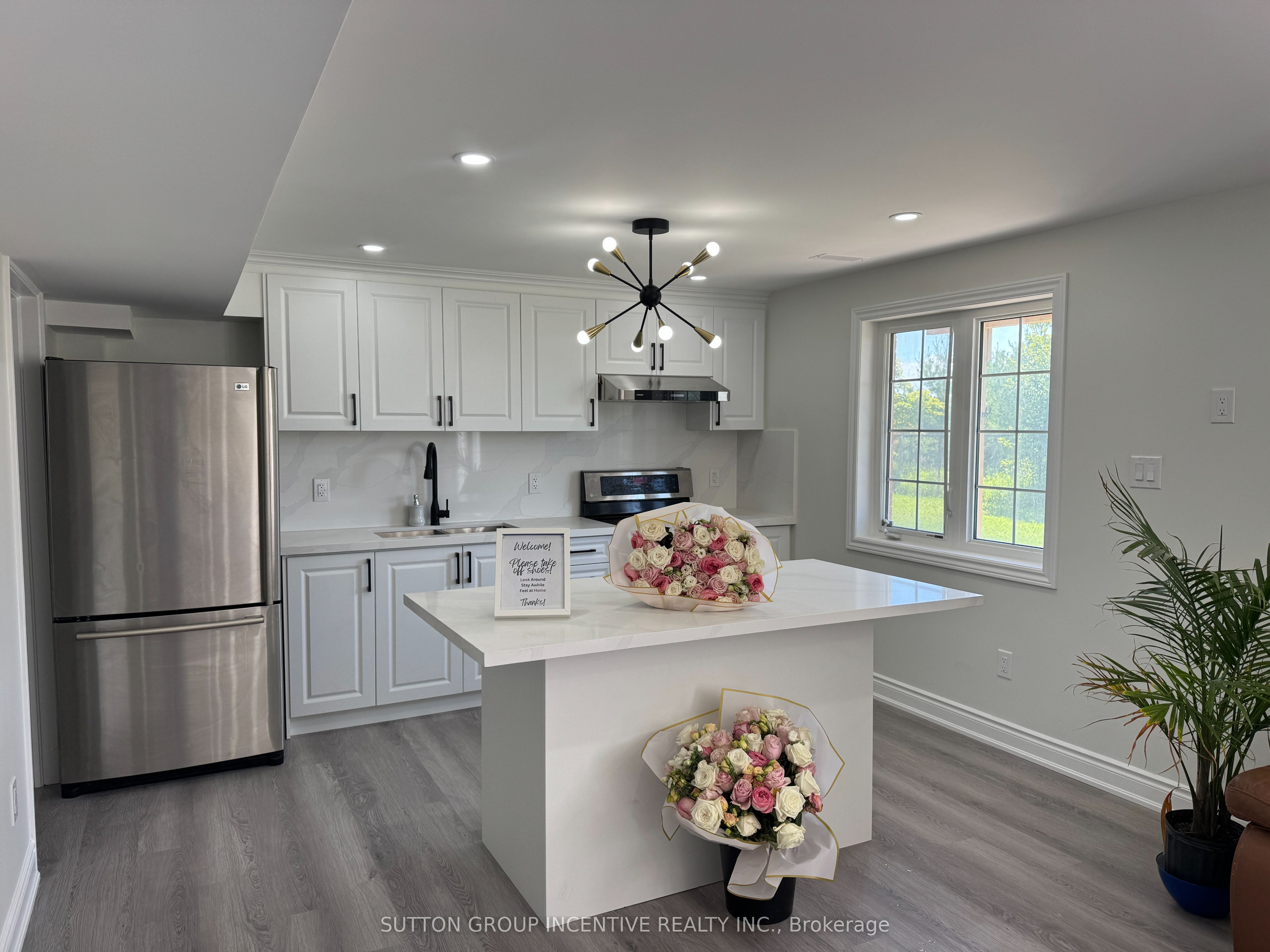 973- Walk out UNIT B Green Street B, Innisfil, ON L0L 1W0