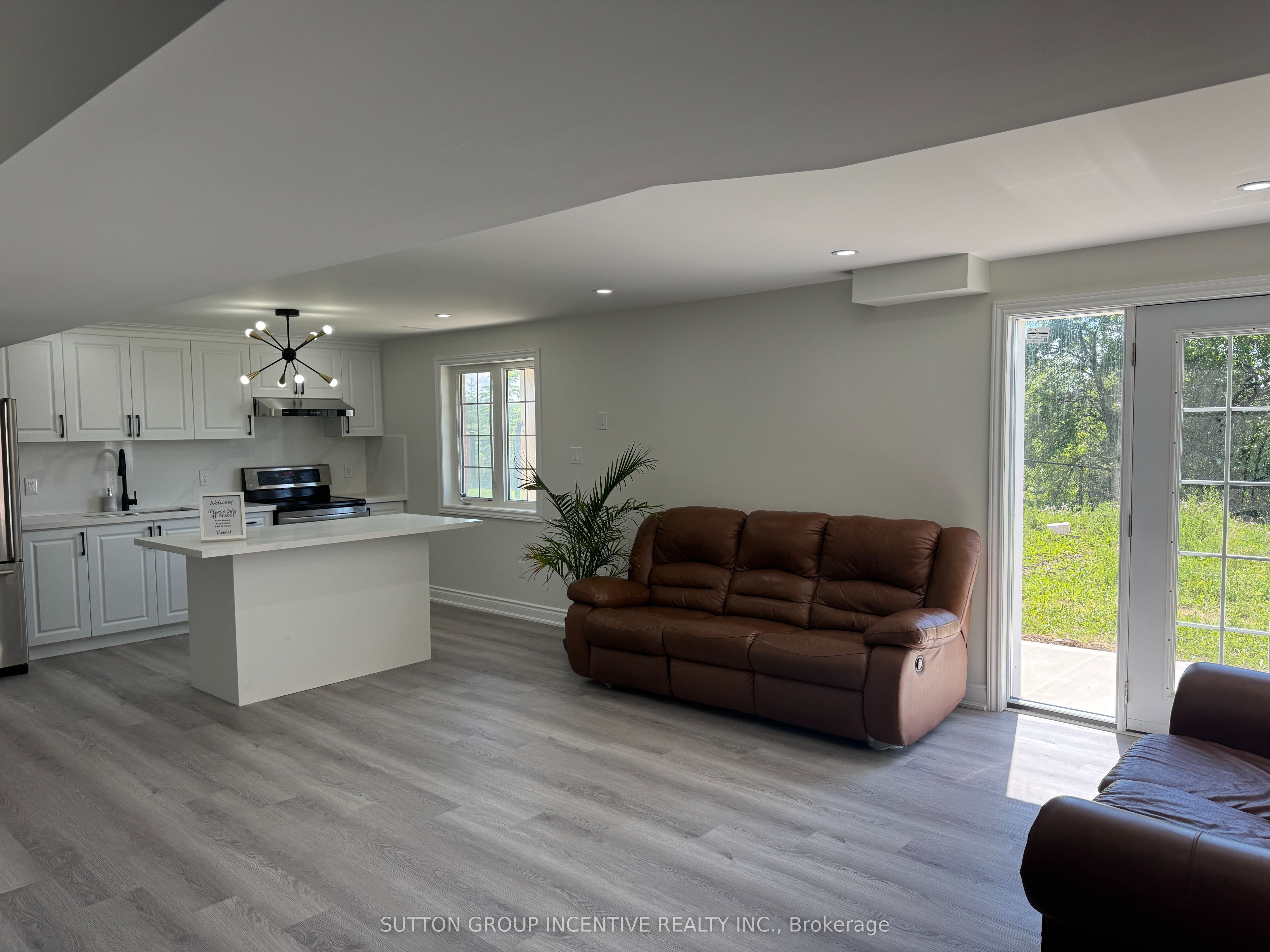 973- Walk out UNIT B Green Street B, Innisfil, ON L0L 1W0 photo 3