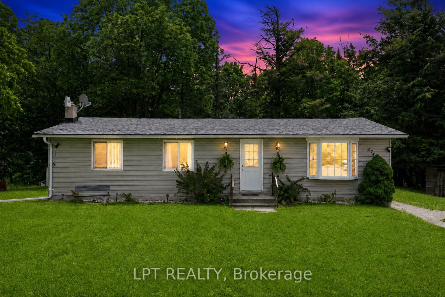2743 Lockhart Road, Innisfil, ON L9S 3G2
