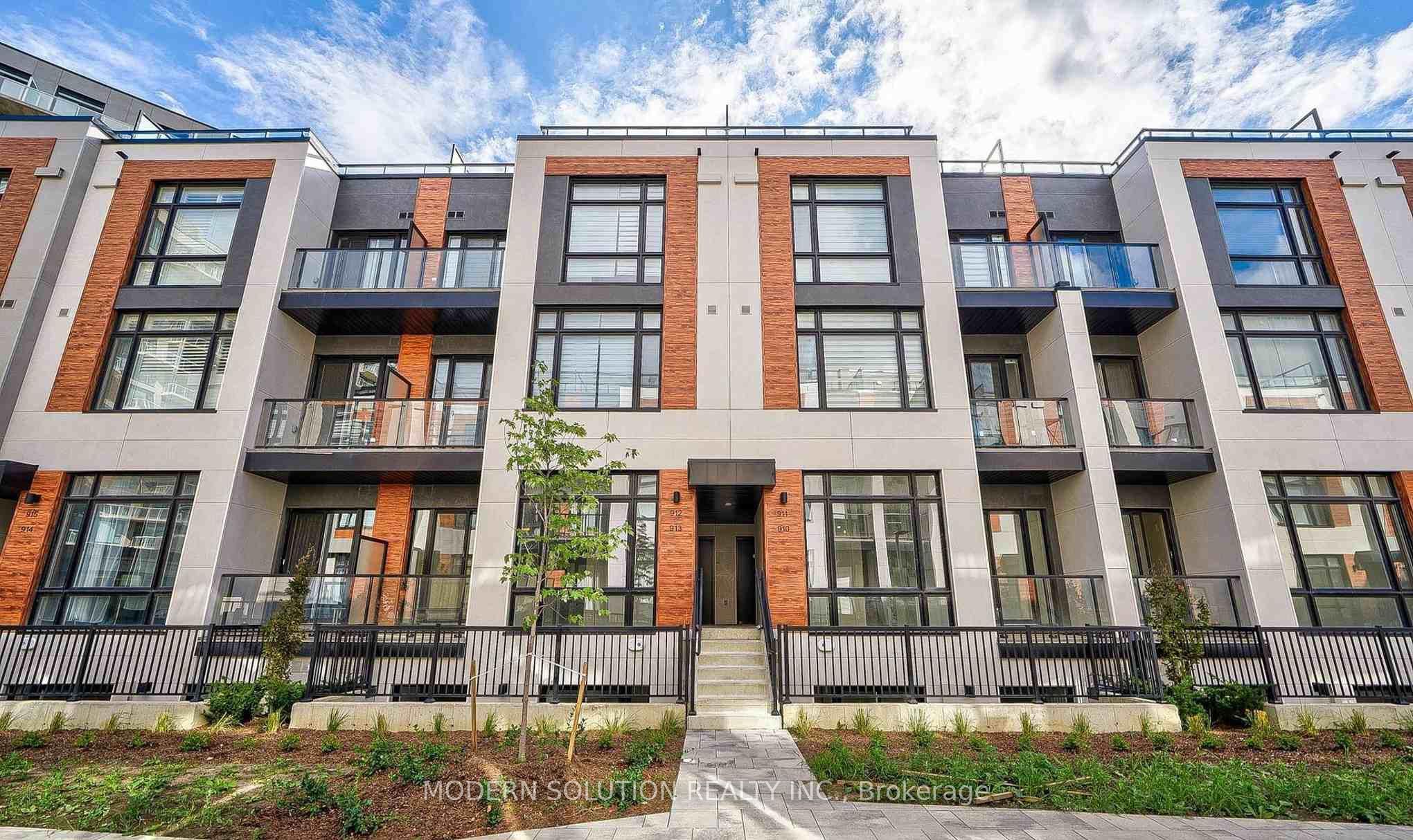 2 Steckley House Lane 925, Richmond Hill, ON L4S 0N4