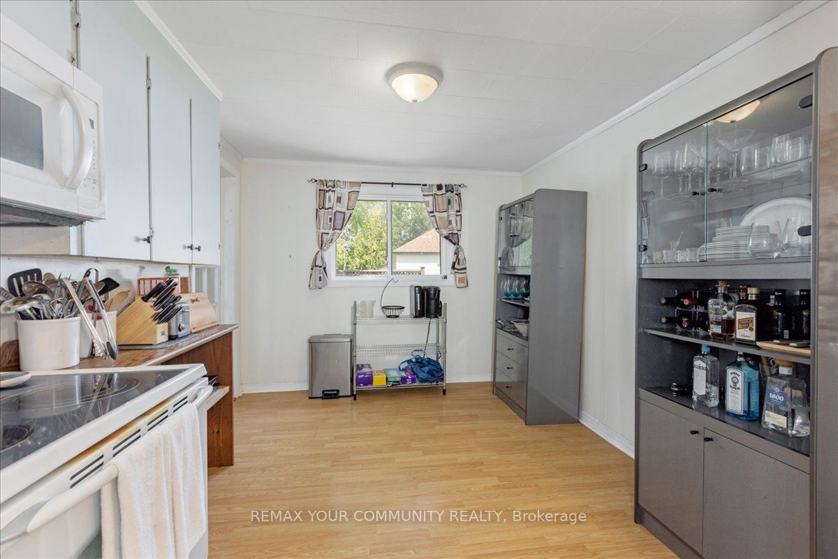 17 Farley Circle, Georgina, ON L0E 1S0 photo 2