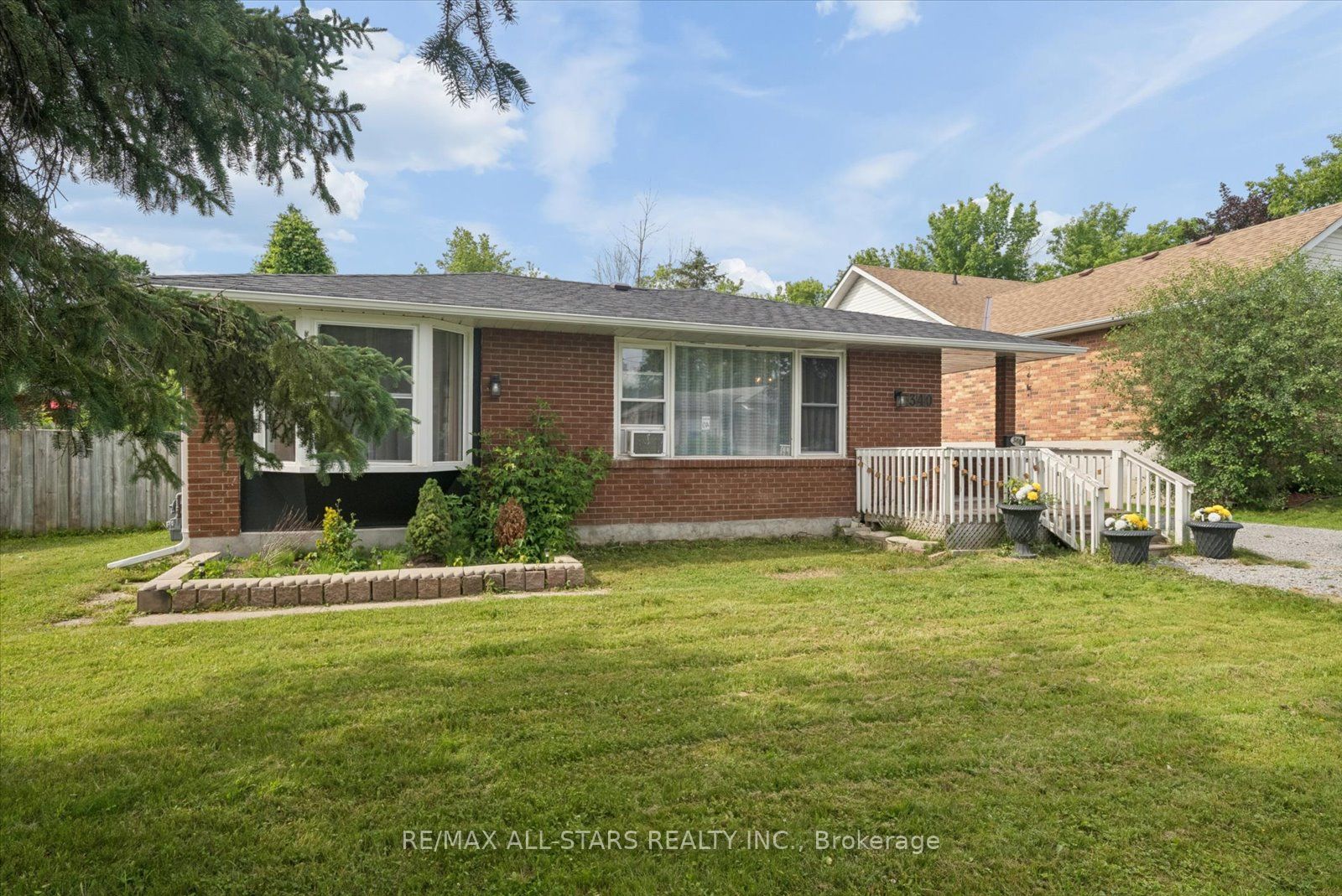 340 Walter Drive, Georgina, ON L4P 3A7 photo 3
