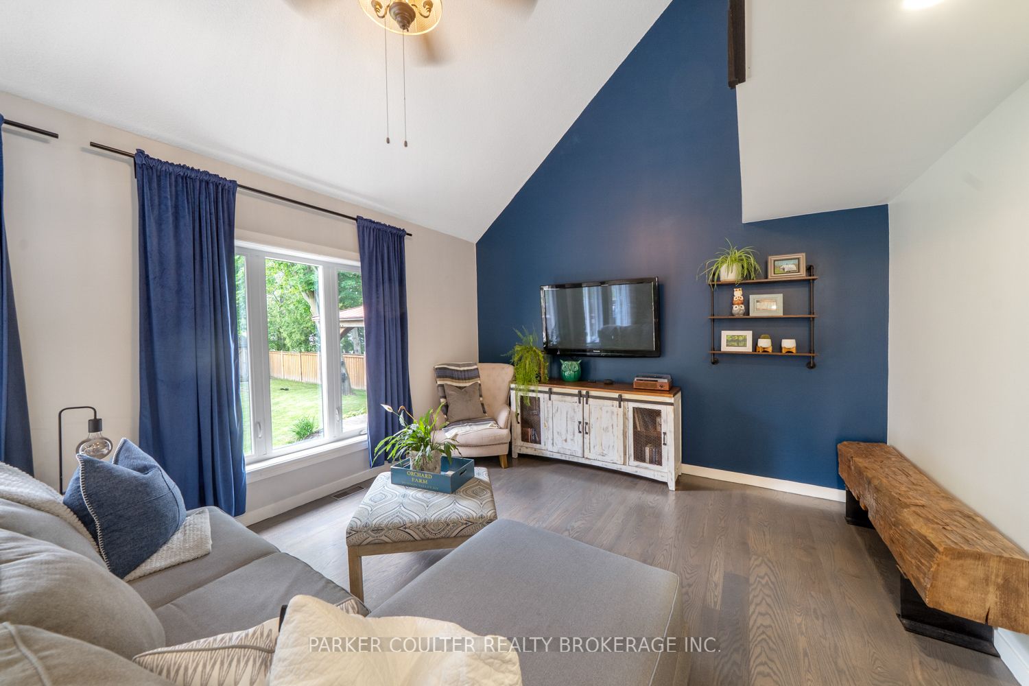 2228 Margs Lane, Innisfil, ON L9S 2E2 photo 5