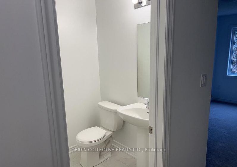 34 Milson Cres, Essa, ON L0M 1B5 photo 4