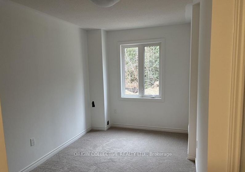 34 Milson Cres, Essa, ON L0M 1B5 photo 5