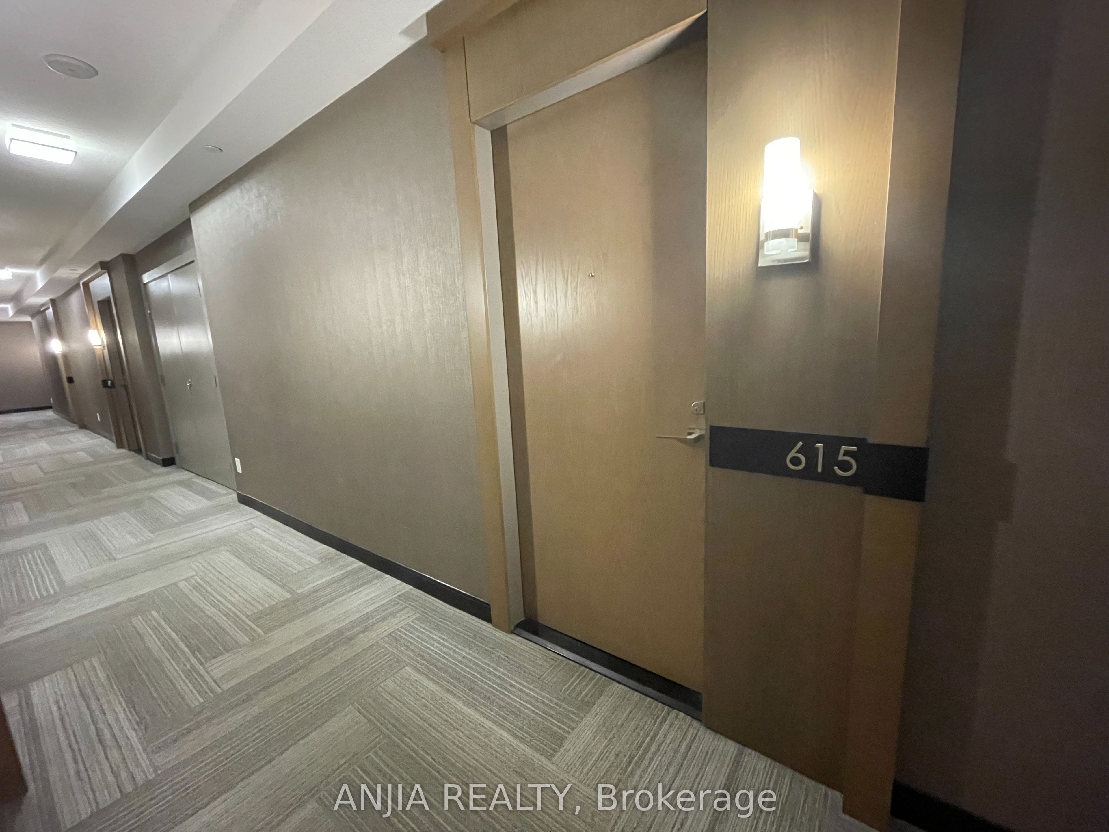 28 Uptown Drive 615, Markham, ON L3R 5M8 photo 2