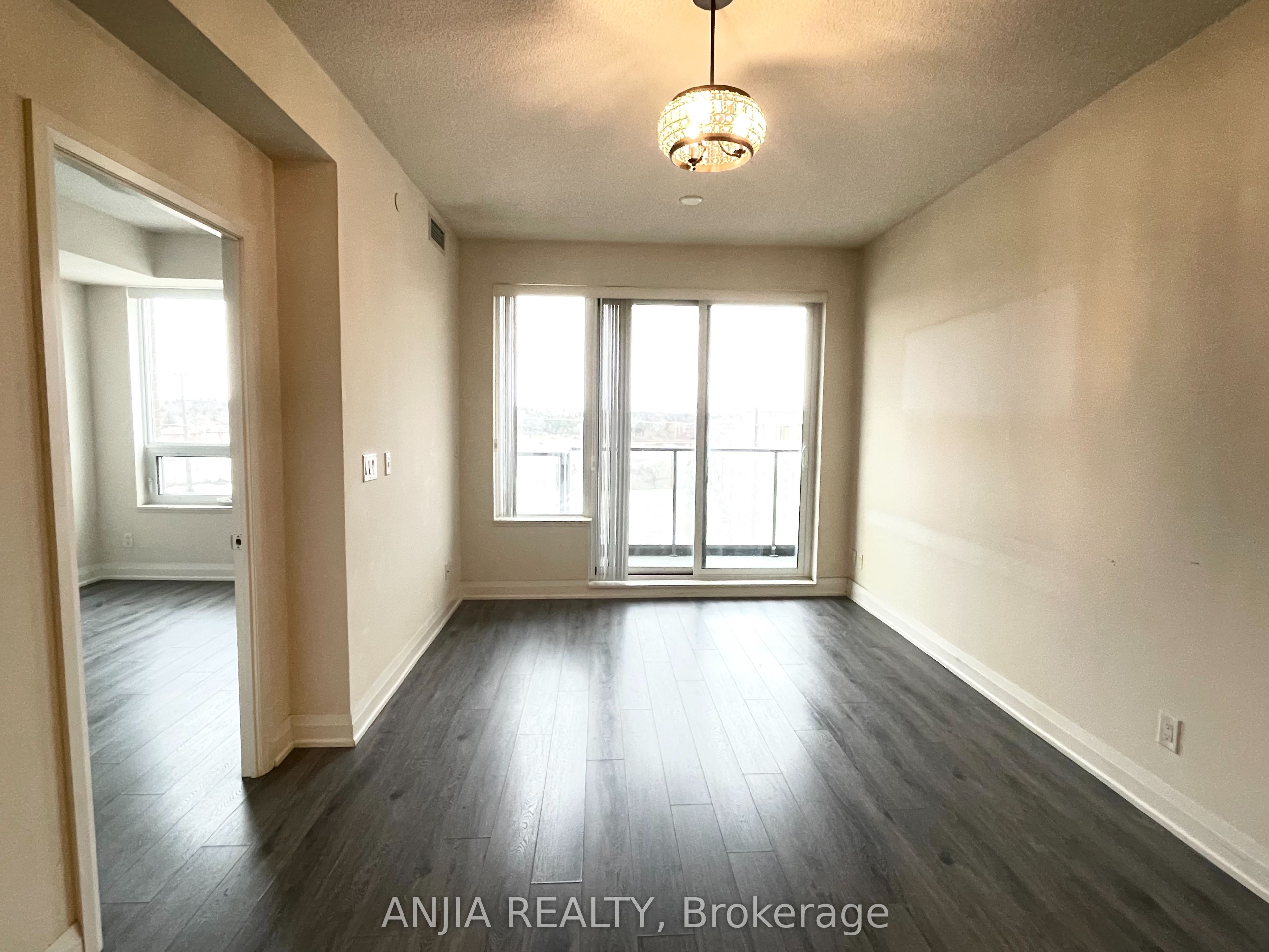 28 Uptown Drive 615, Markham, ON L3R 5M8 photo 5