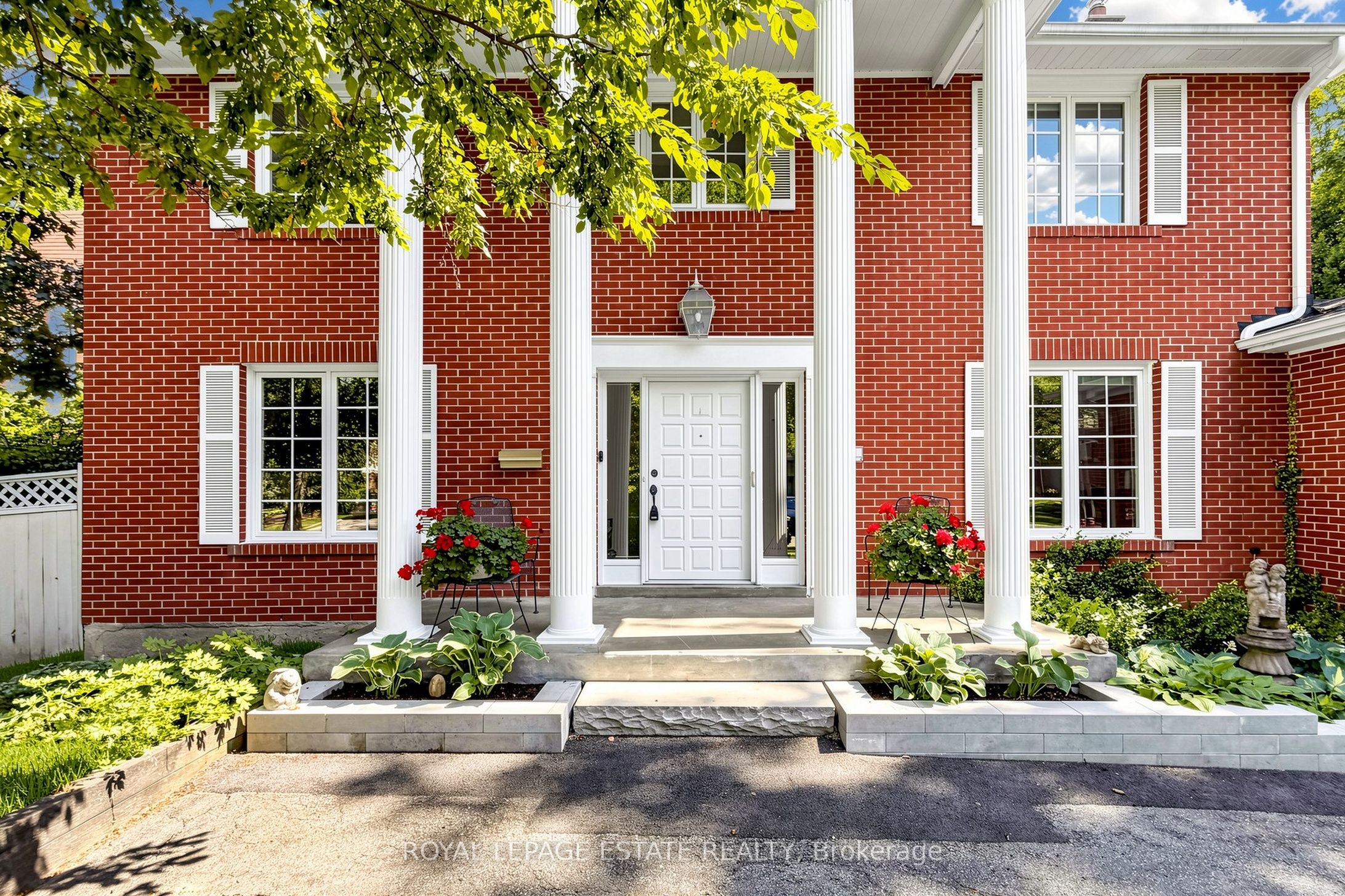 64 Hemingway Crescent, Markham, ON L3R 2V6 photo 4