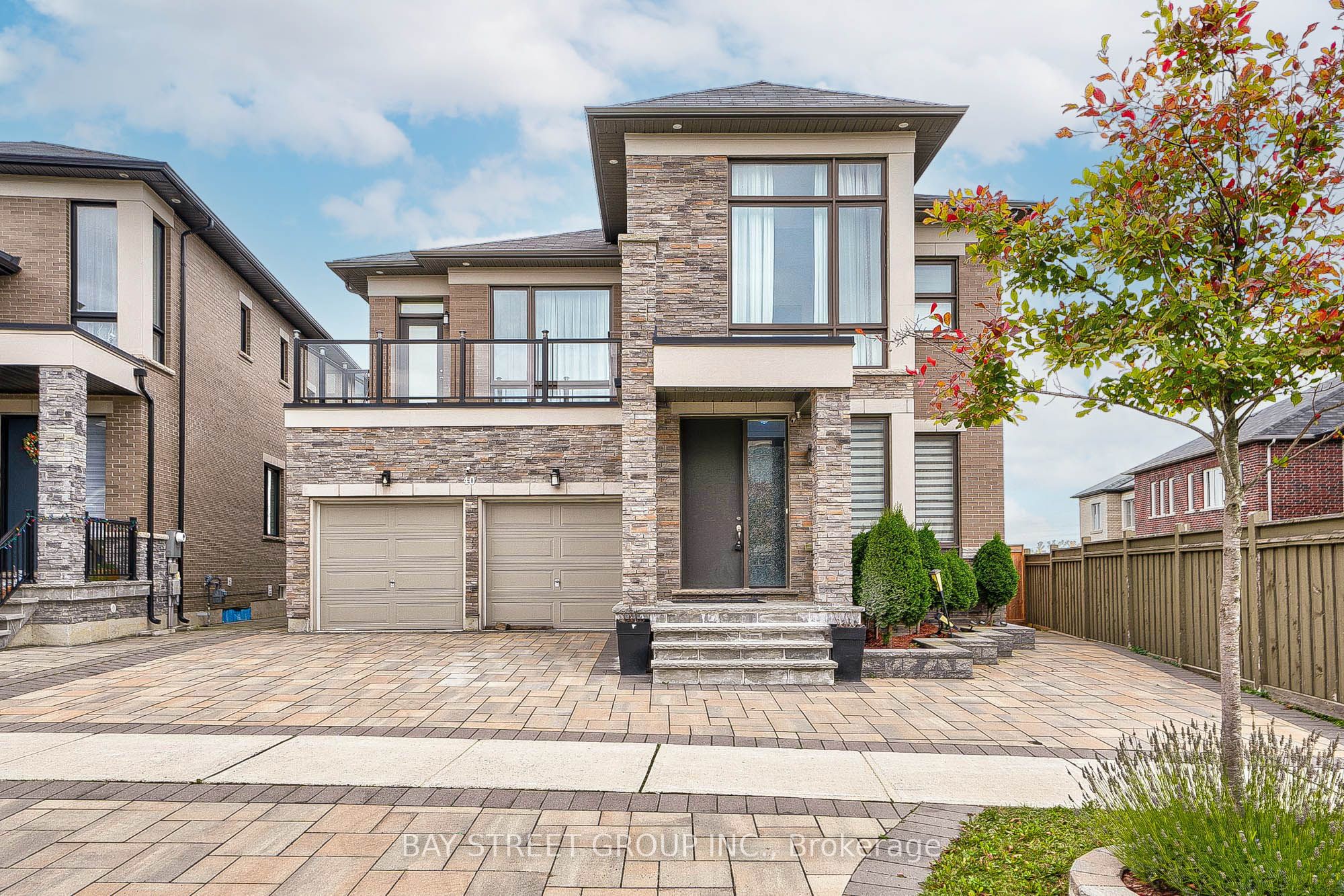 40 Conklin Crescent, Aurora, ON L4G 0Z2