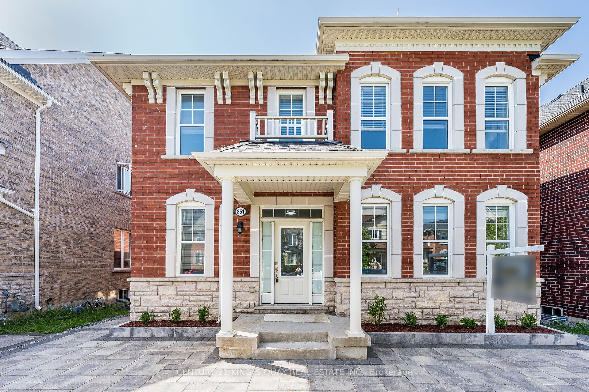 251 Cornell Park Avenue, Markham, ON L6B 0W8 photo 2