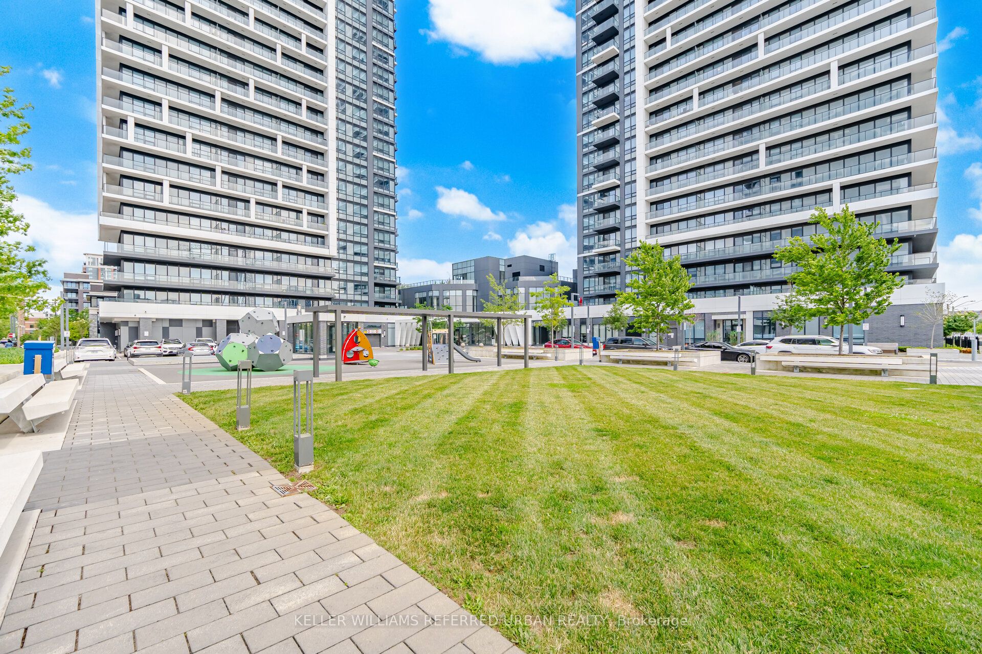 38 Water Walk Drive 102, Markham, ON L3R 6M8 photo 2