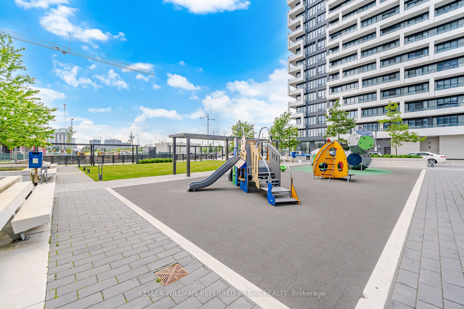 38 Water Walk Drive 102, Markham, ON L3R 6M8 photo 3