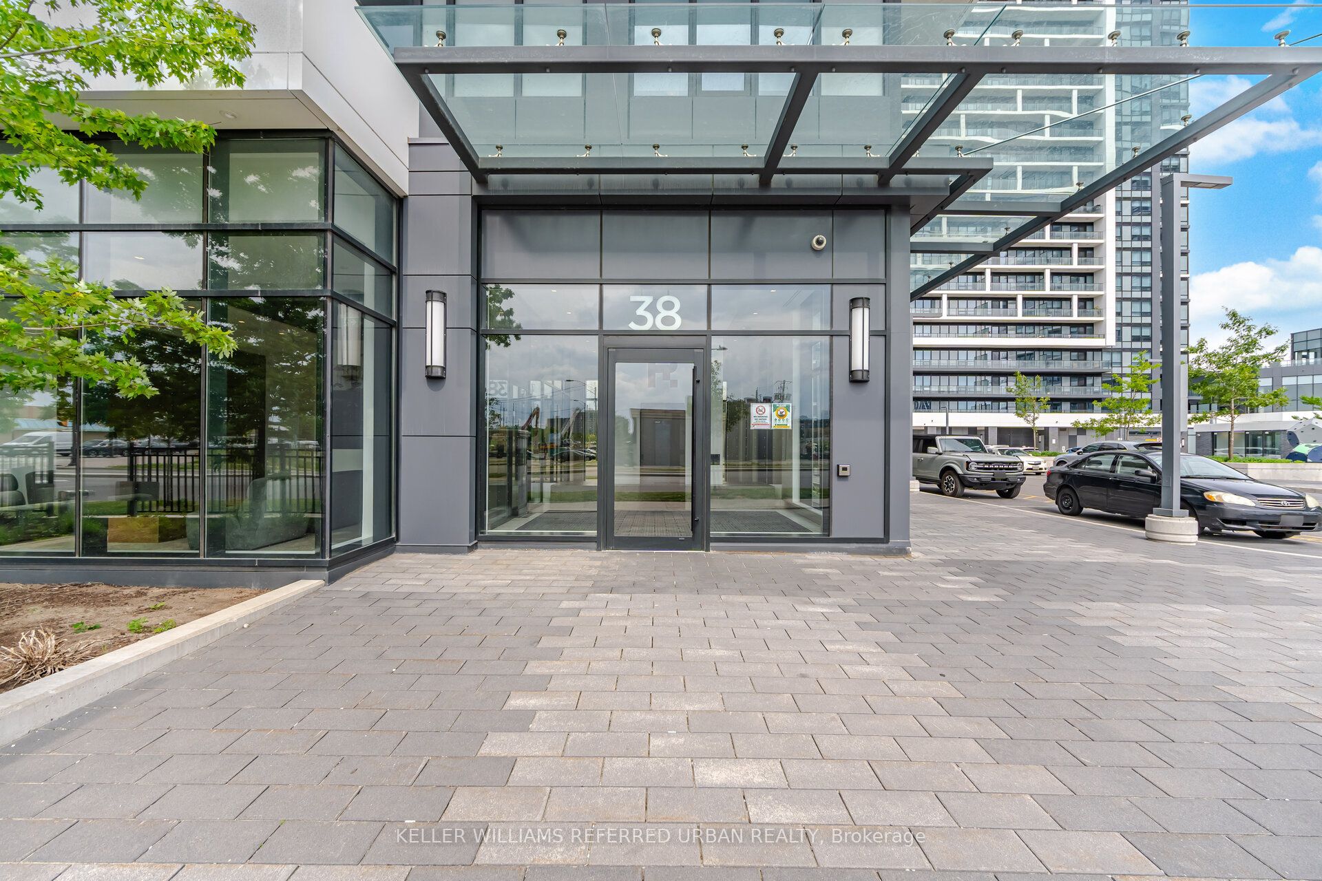38 Water Walk Drive 102, Markham, ON L3R 6M8 photo 4