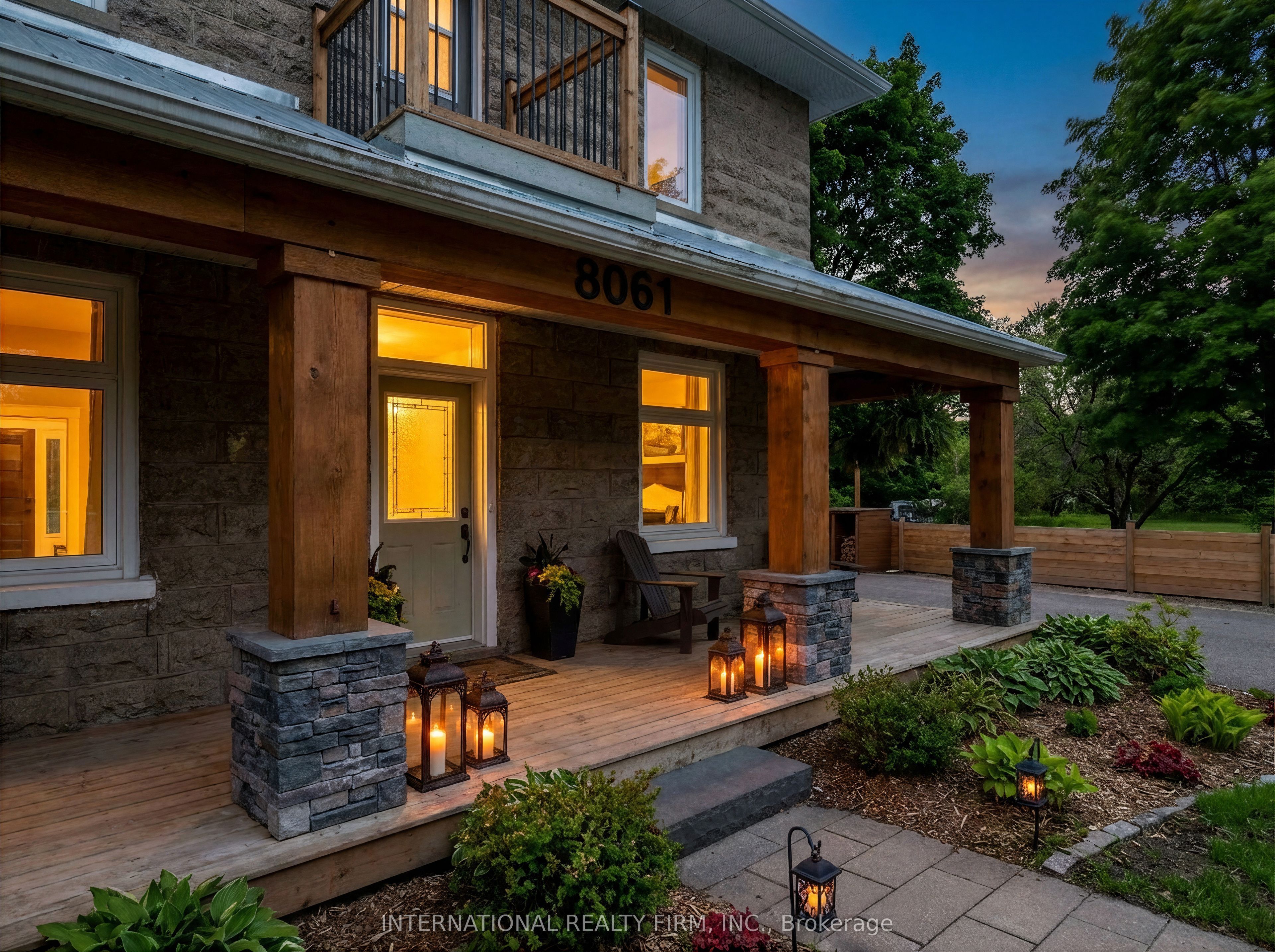 8061 Main Street, Adjala-Tosorontio, ON L0M 1J0 photo 3