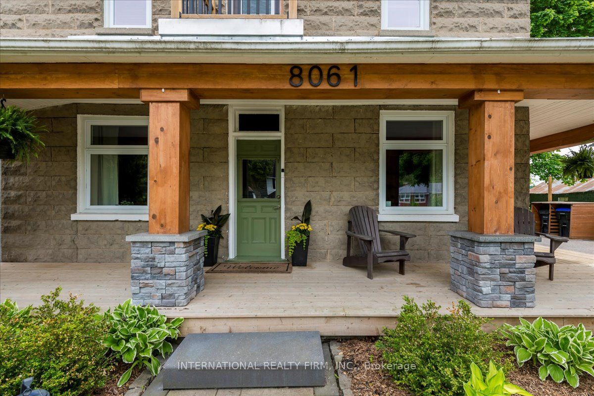 8061 Main Street, Adjala-Tosorontio, ON L0M 1J0 photo 5
