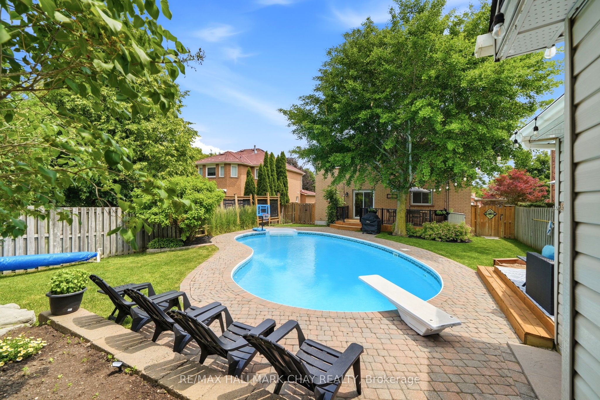 4 Daniele Avenue S, New Tecumseth, ON L0G 1A0 photo 2